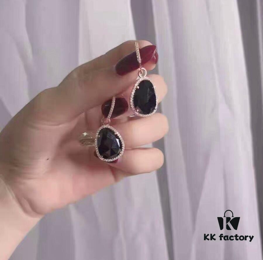 APM Monaco White Mother-of-Pearl Earrings for Women, Romantic and Elegant Urban Dangle Earrings 0658095