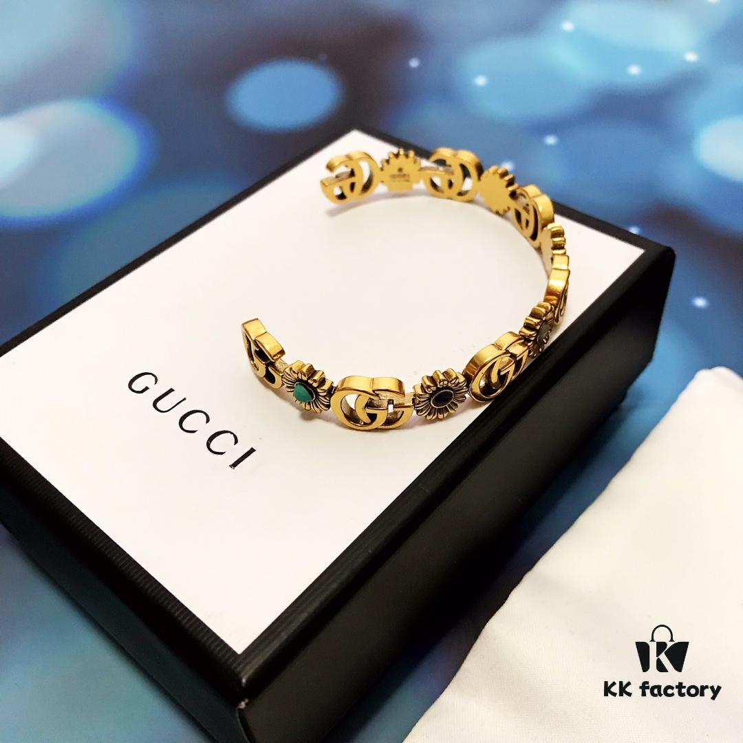 Gucci Fashion GG Statement Earrings, One Size