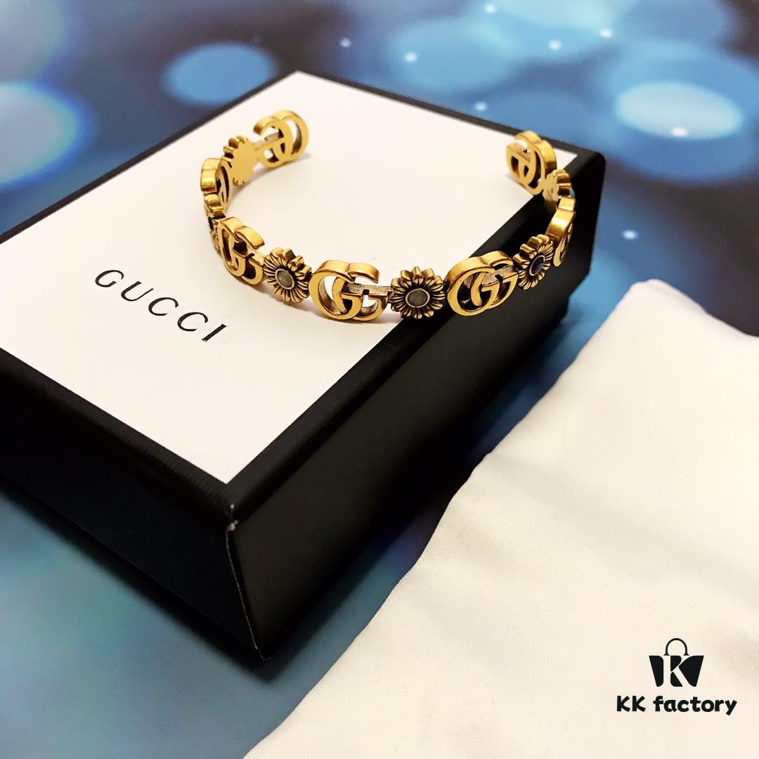 Gucci Fashion GG Statement Earrings, One Size