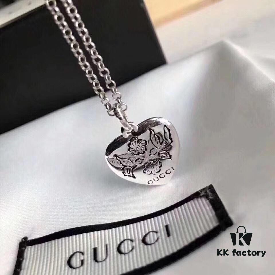 Xiaohongshu Viral Hit! Upgraded High-End Quality Gucci 'Love Fearless' Double-Sided Pattern Bird Flower Couple Necklace