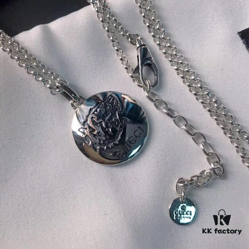 Gucci Loyalty Tiger Head Necklace with Double-Sided Pattern