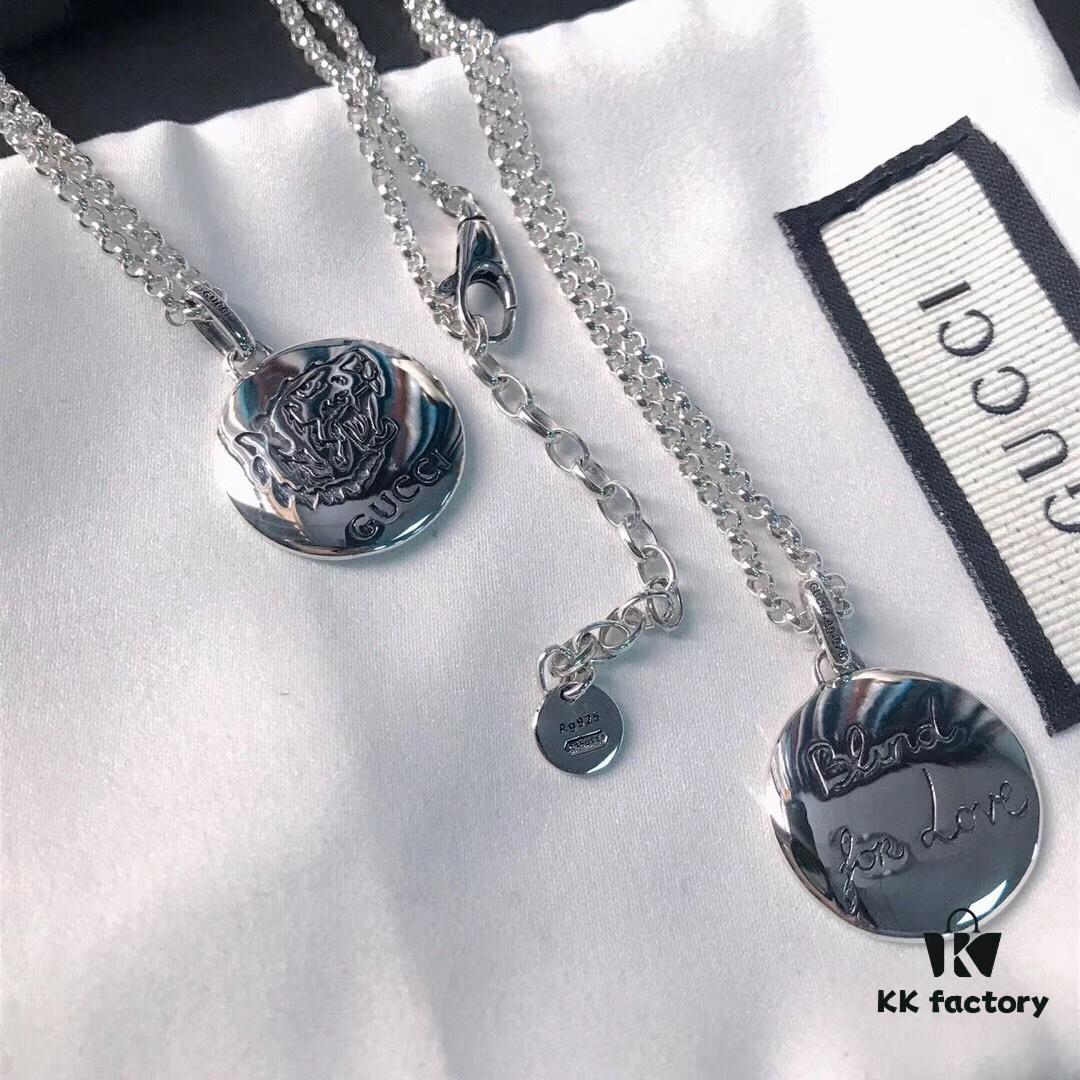 Gucci Loyalty Tiger Head Necklace with Double-Sided Pattern