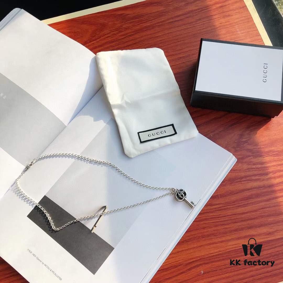 Sterling Silver Gucci Plated Double Key Pendant Necklace, Unisex Design with Dual-Tone Contrast for Men and Women, 55cm Chain Length, Ideal for Gifting or Personal Use