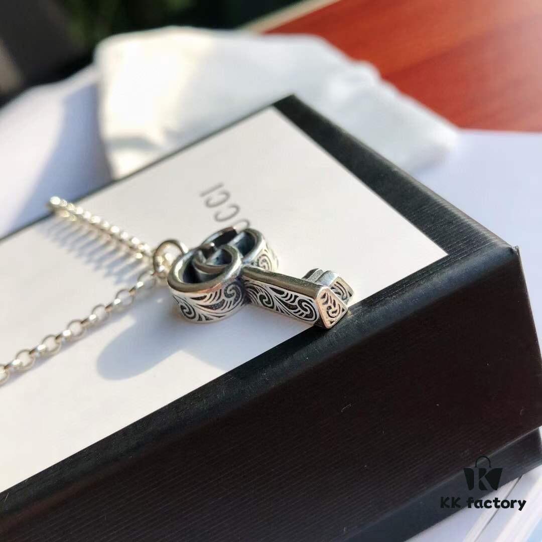 Sterling Silver Gucci Plated Double Key Pendant Necklace, Unisex Design with Dual-Tone Contrast for Men and Women, 55cm Chain Length, Ideal for Gifting or Personal Use