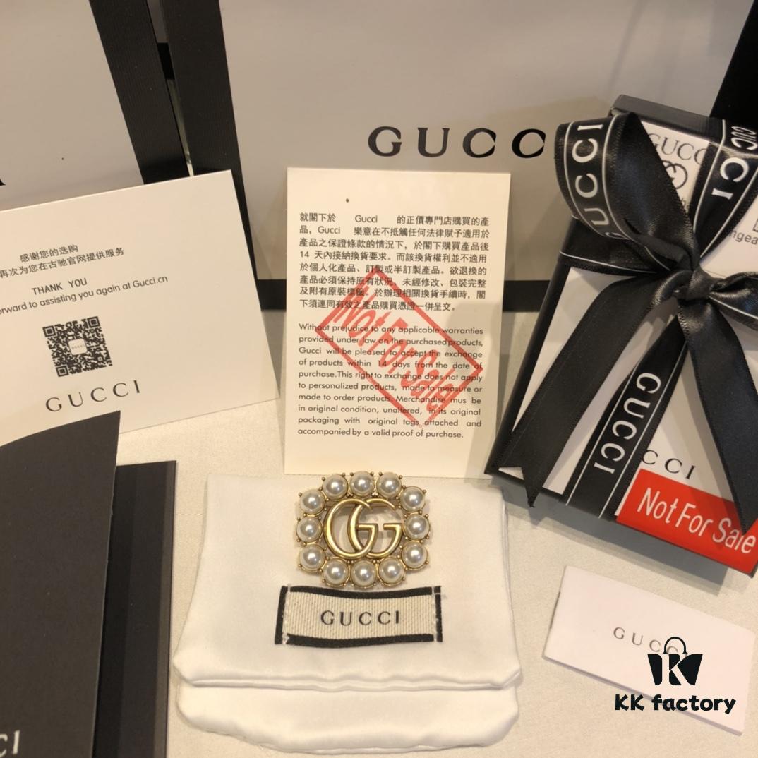 GUCCI Pearl Double G Brooch