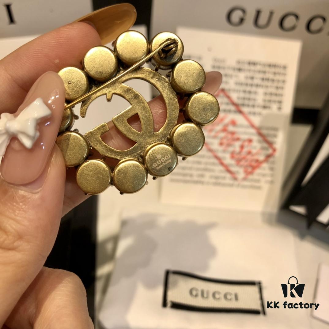 GUCCI Pearl Double G Brooch