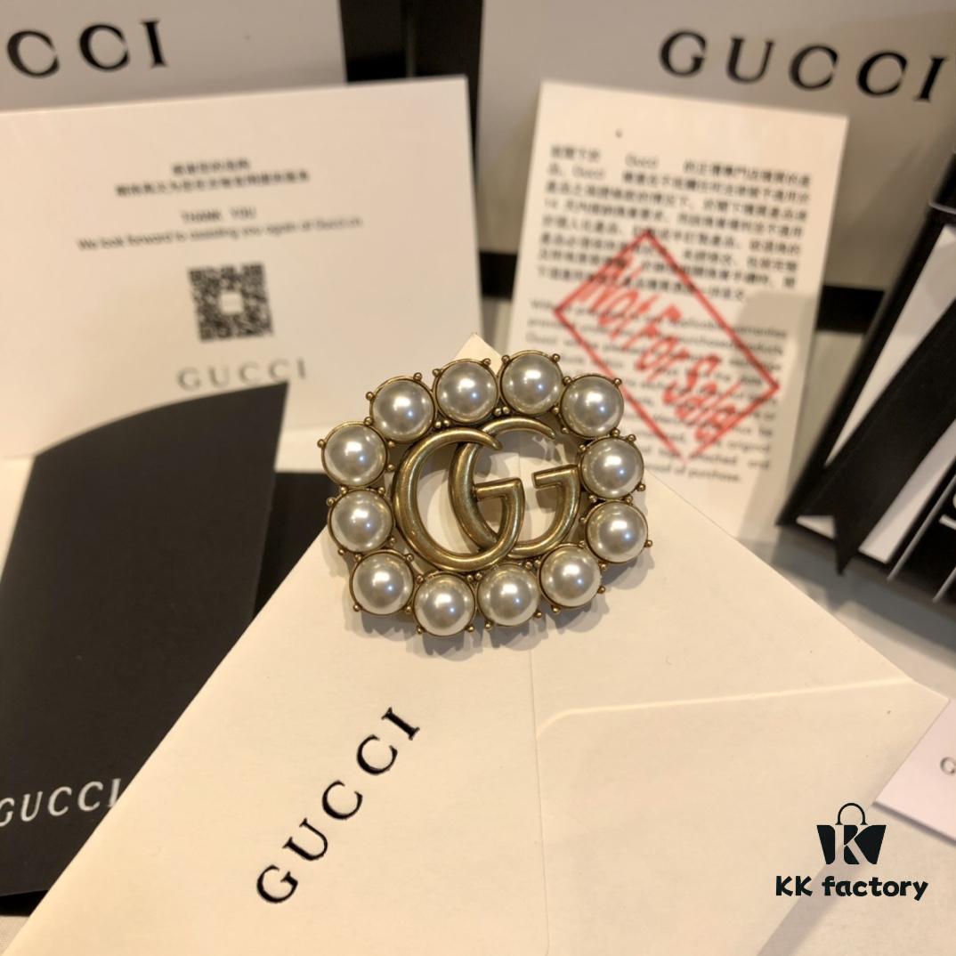 GUCCI Pearl Double G Brooch