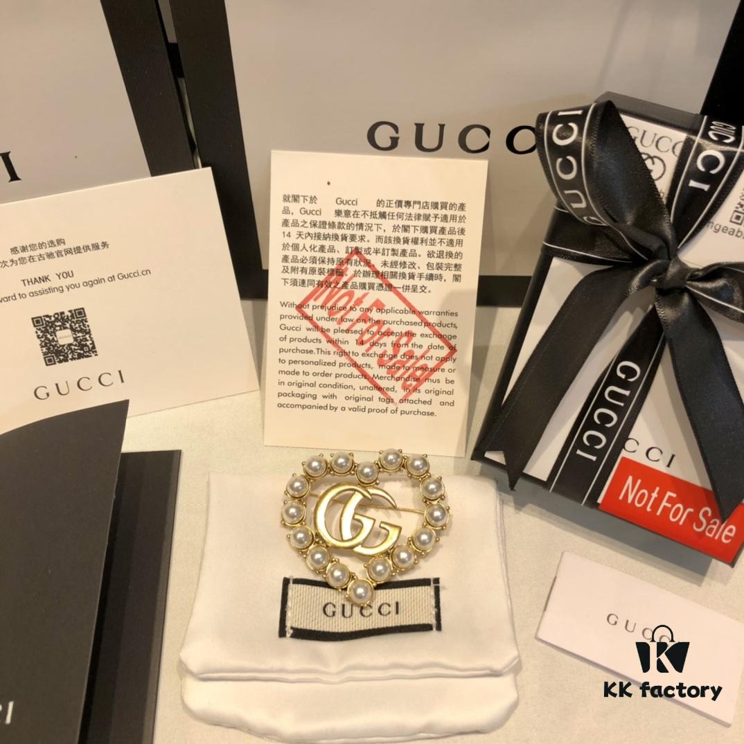 GUCCI Pearl Double G Heart Brooch