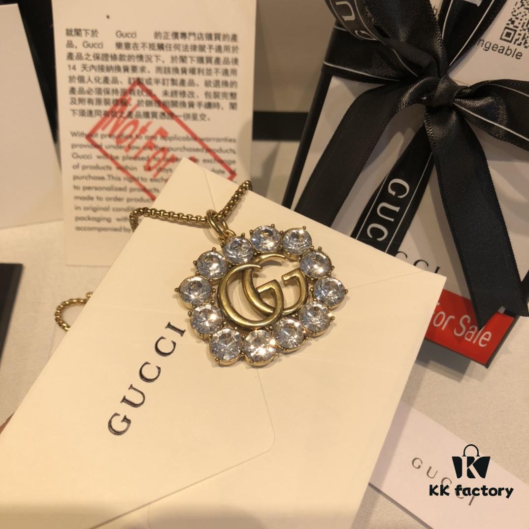 GUCCI Diamond-Accented Double G Sweater Chain