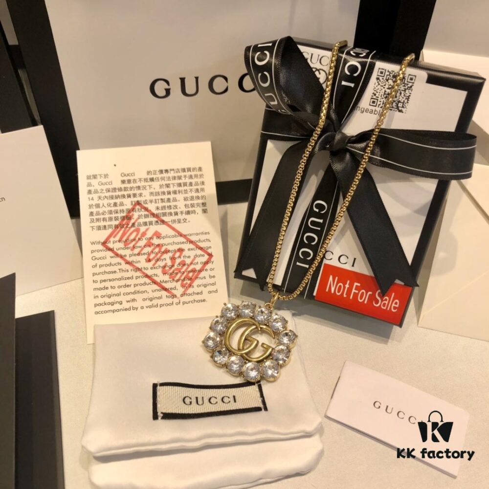 GUCCI Diamond-Accented Double G Sweater Chain