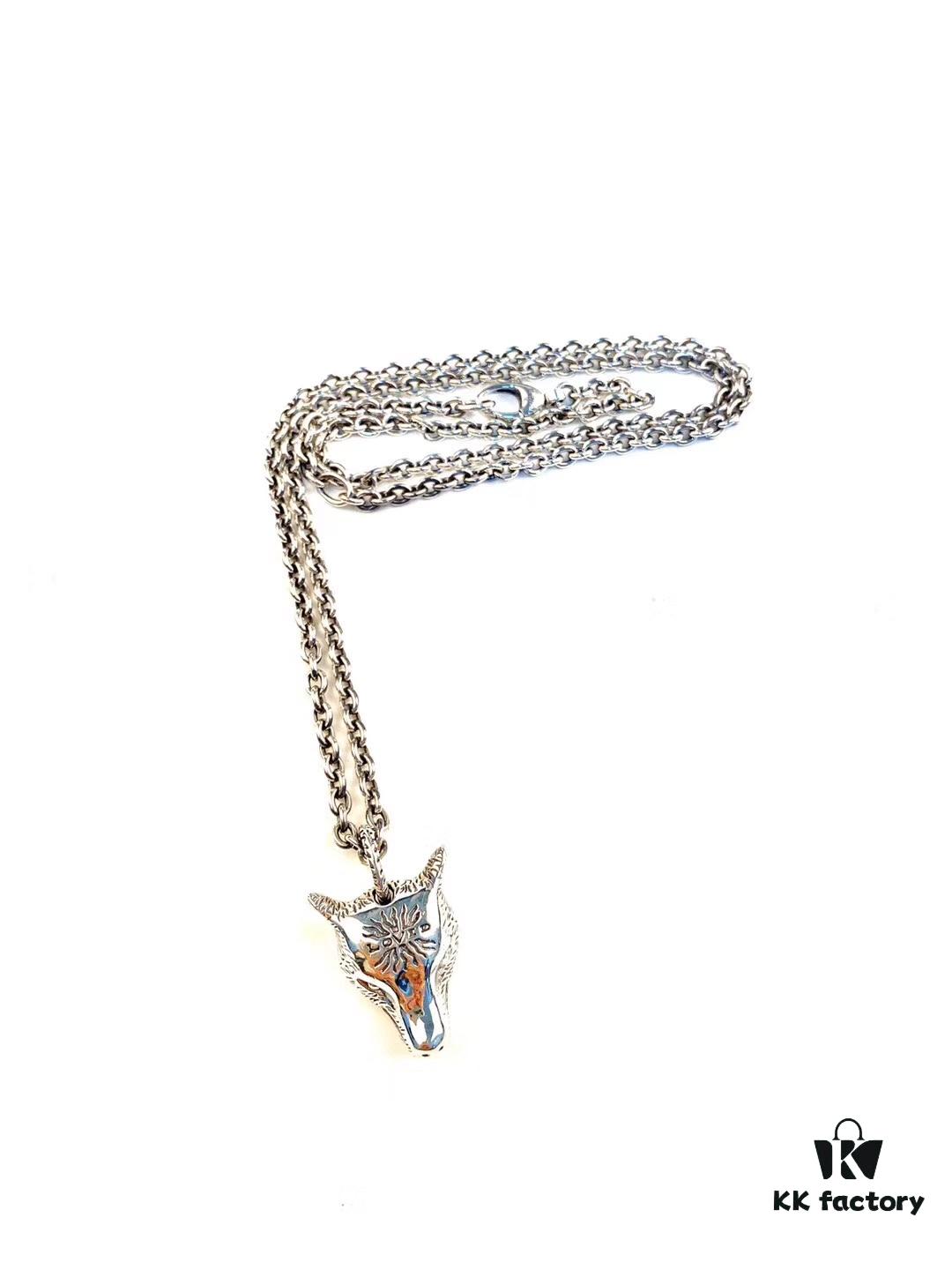 Gucci Wolf Head Silver Necklace, Vintage Style, Hand-Carved Siberian Tiger Design