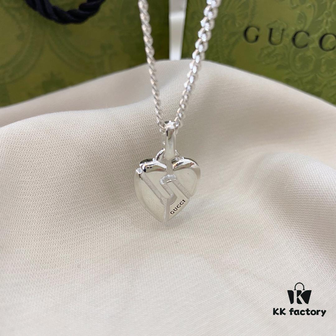 Gucci Gucci 925 Sterling Silver Heart Pendant Necklace