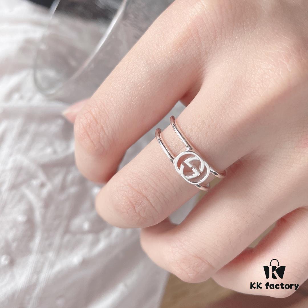 Essential for Autumn and Winter — Gucci Ring