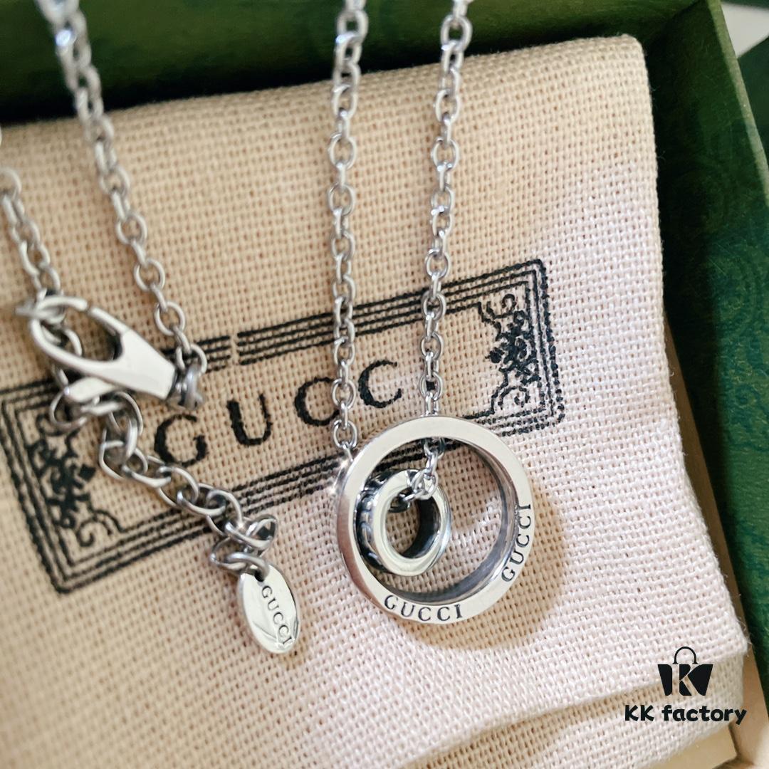Essential Winter Gucci-style Necklace - Silver Pendant Chain