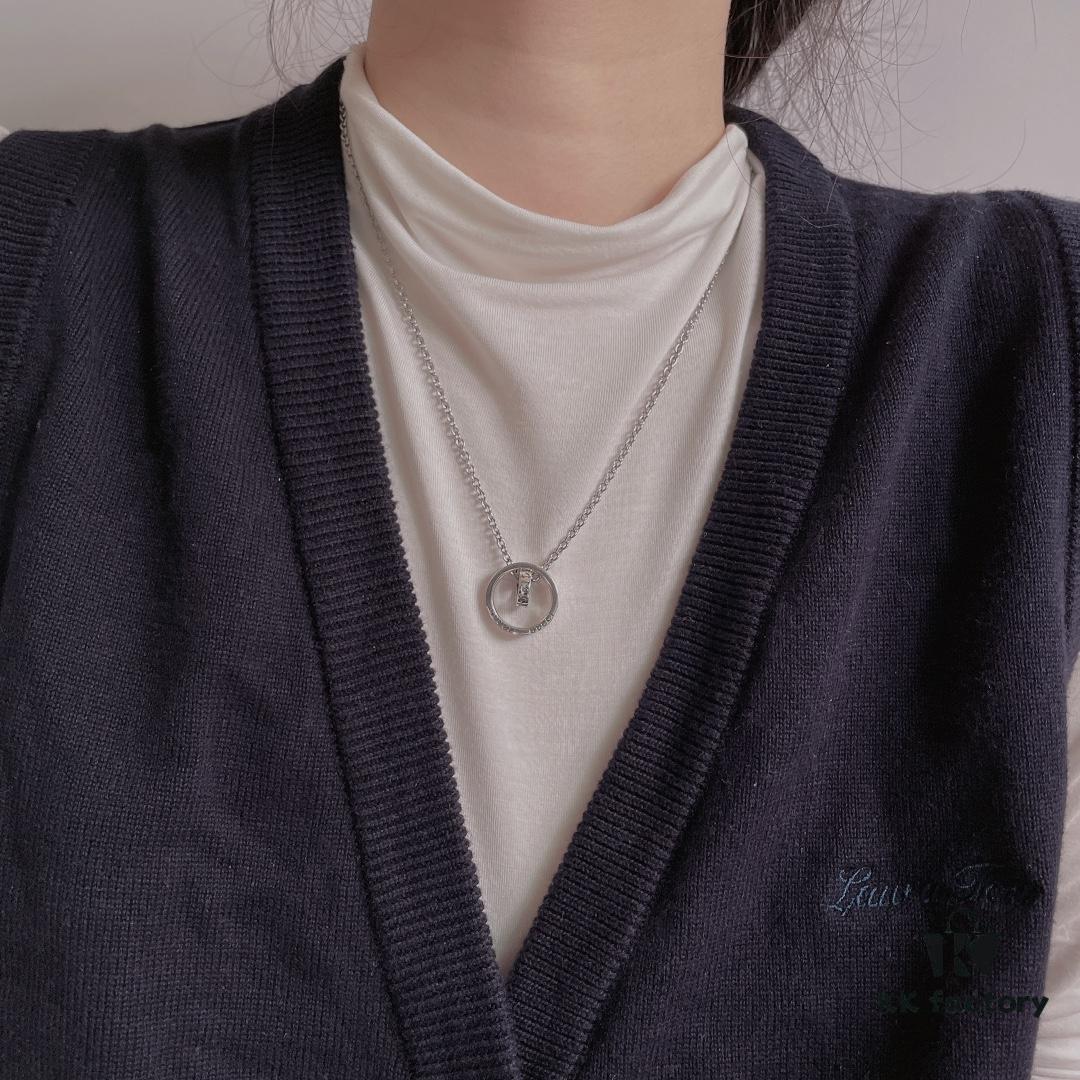 Essential Winter Gucci-style Necklace - Silver Pendant Chain