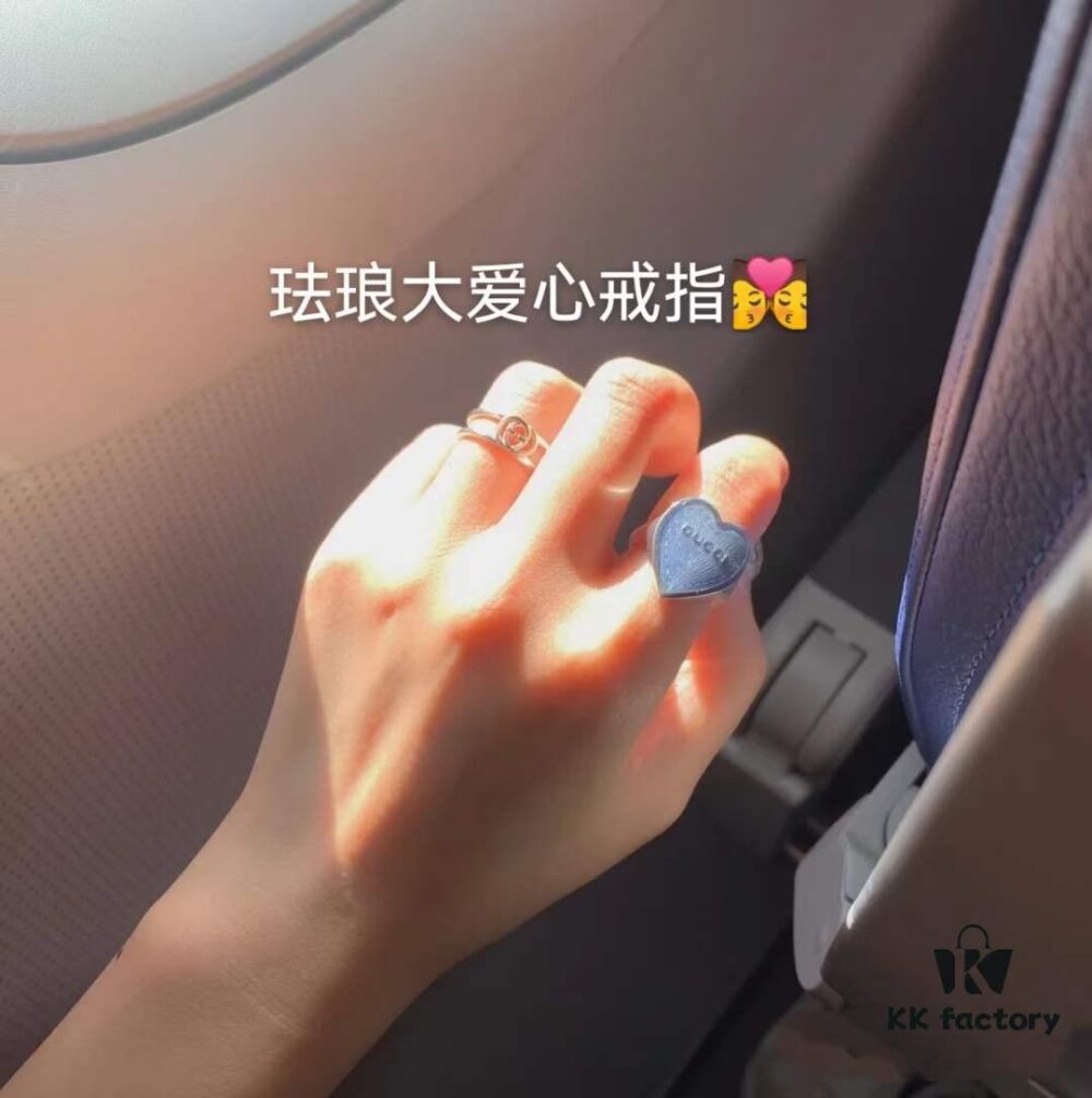 Gucci Enamel Letter Heart Fashion Ring