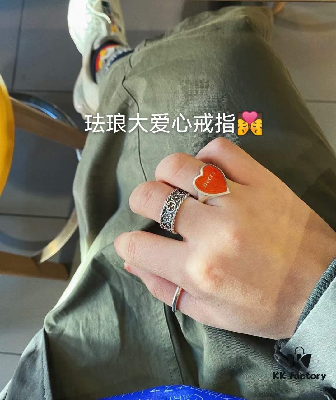 Gucci Enamel Letter Heart Fashion Ring