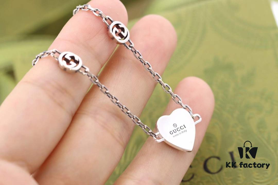 New Arrival💗 Gucci Interlocking Double G Red Enamel Heart Bracelet