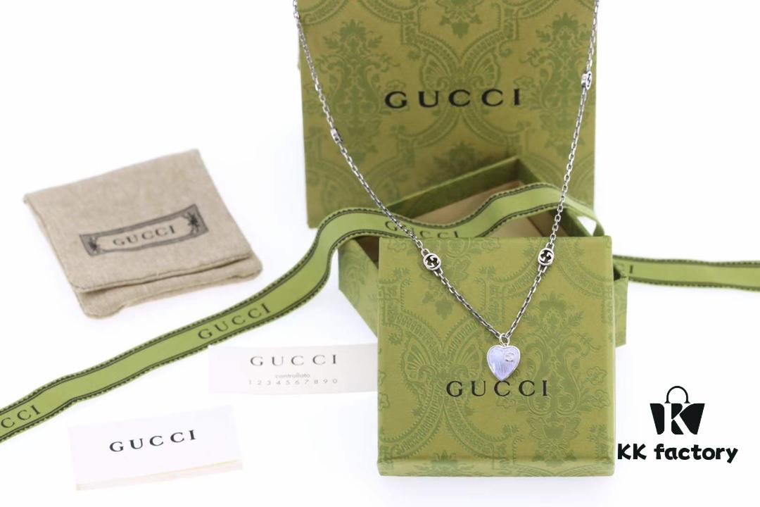 New Arrival💗 Gucci Interlocking Double G Blue Enamel Heart Necklace