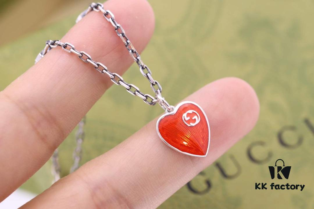 New Arrival💗 Gucci Interlocking Double G Red Enamel Heart Necklace