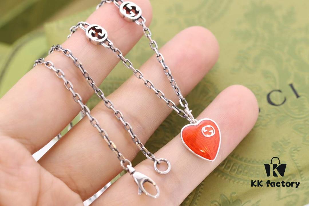 New Arrival💗 Gucci Interlocking Double G Red Enamel Heart Necklace