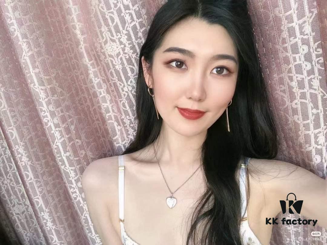 Valentine's Gift ❤️ Gucci Floral and Bird Series Blind for Love Star Necklace