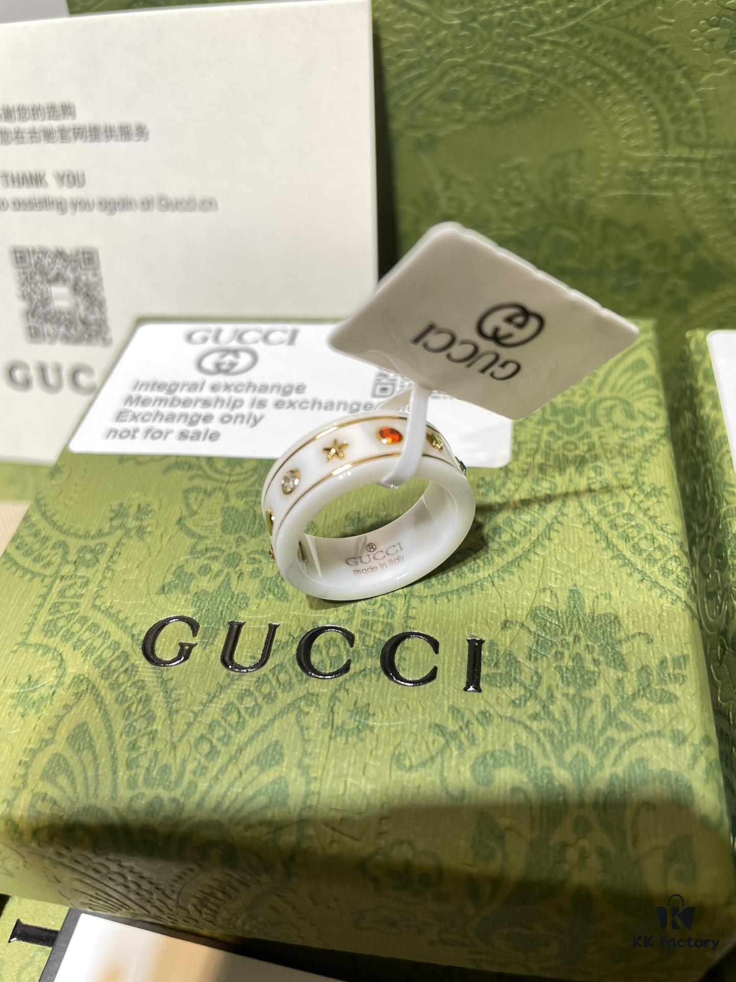 GUCCI Overseas Member Gift - Gucci Gem Ceramic Ring, Sizes 5-11 US, Featuring Classic Double G and Bee Comet Logo in Gold, Exquisitely Crafted, Smooth and Comfortable to Wear, Unisex Design Ideal for Couples