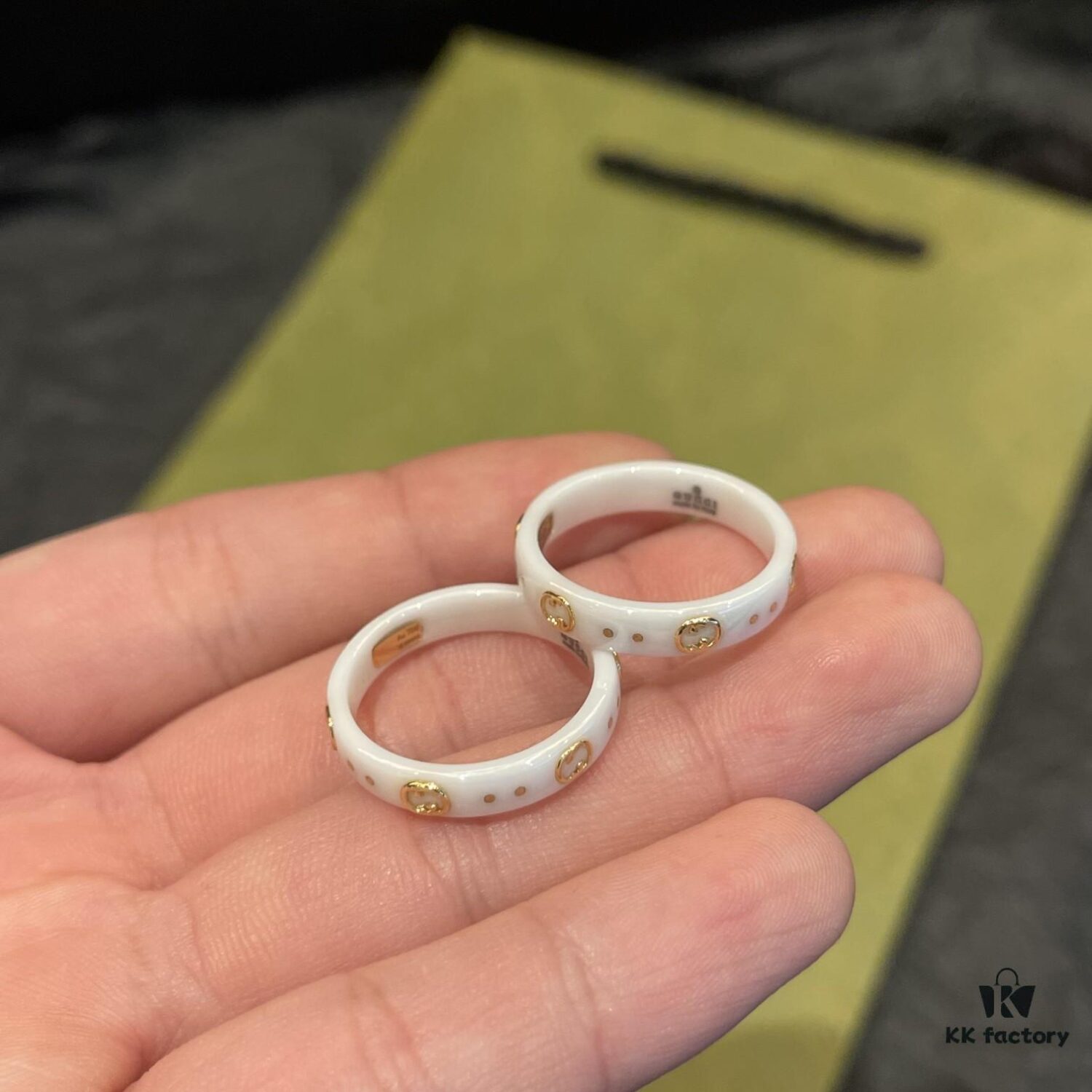 Gucci • Gucci White Icon Interlocking Double G Ring