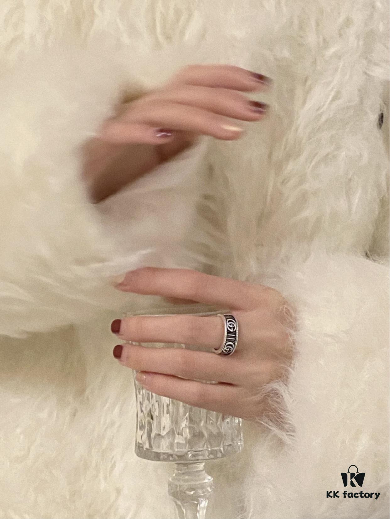 Gucci 3D Double G Carved Striped Pattern Ring - Popular Unisex Design for Couples and Friends