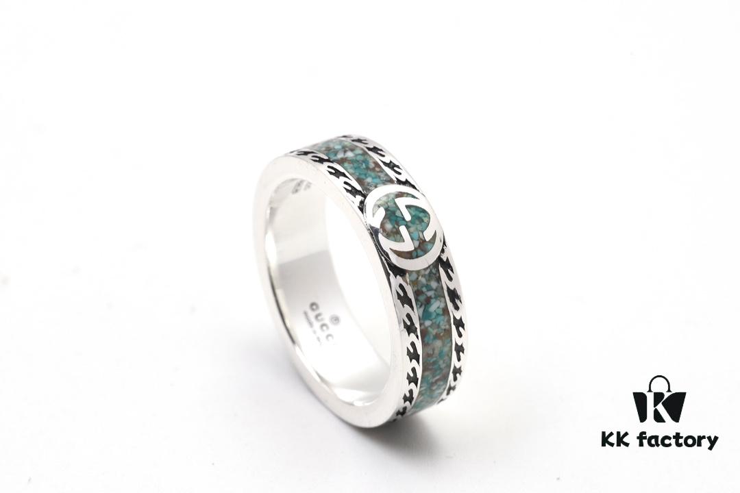 GUCCI New Arrival Interlocking Double G Ring with Stone Texture in Thin Brown and Gem Green Enamel