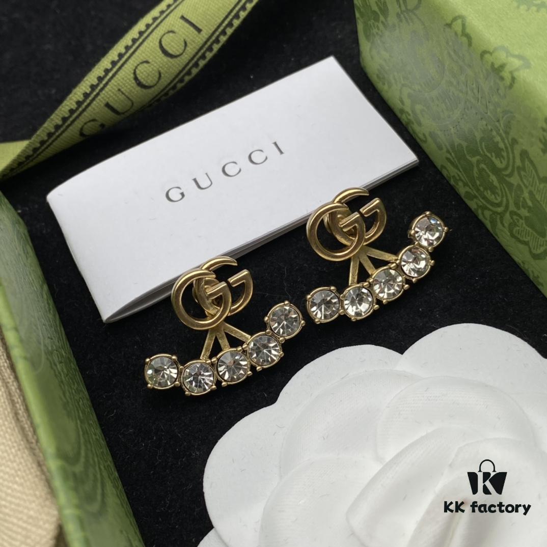 Gucci GG Pearl Inlaid Diamond Elegant Retro Stud Earrings