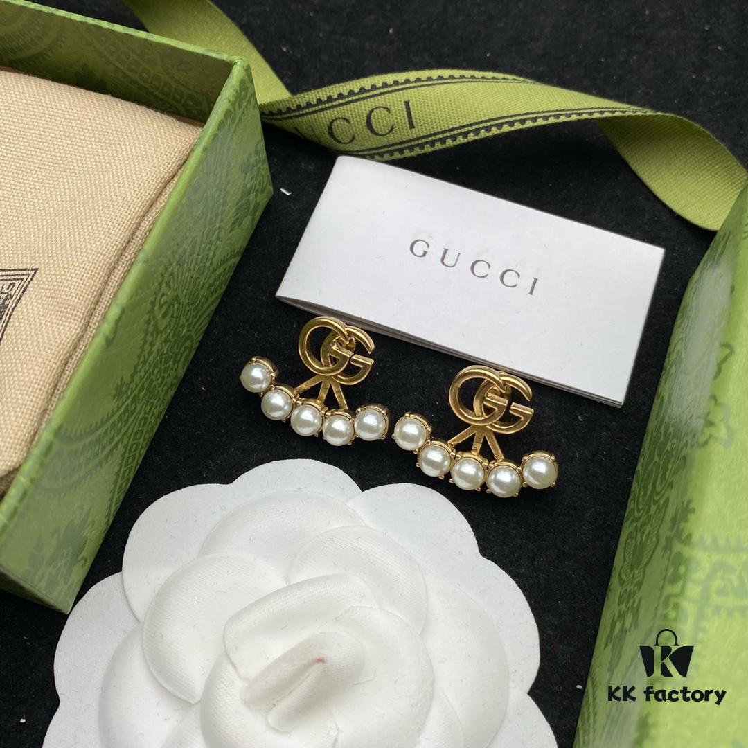 Gucci GG Pearl Inlaid Diamond Elegant Retro Stud Earrings