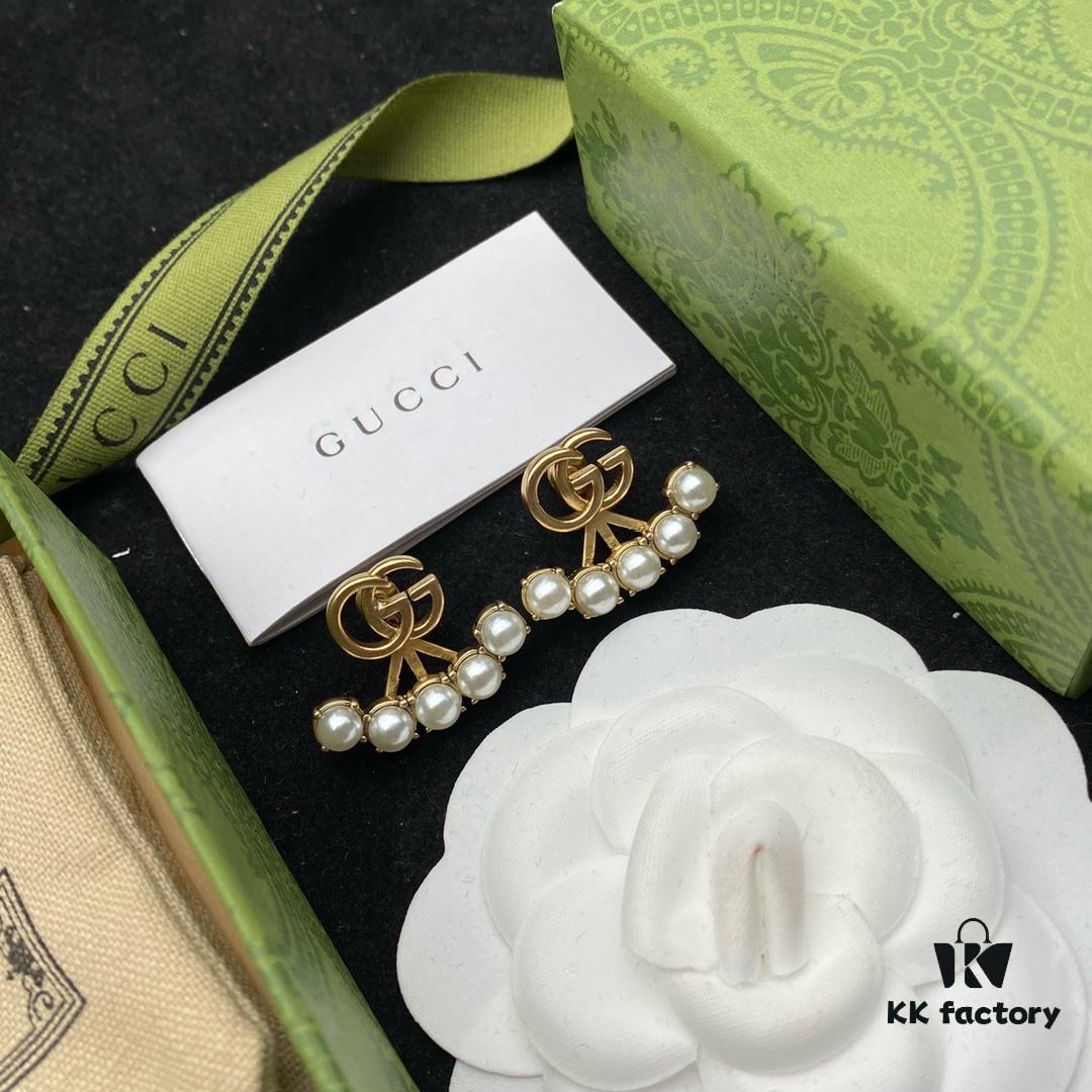 Gucci GG Pearl Inlaid Diamond Elegant Retro Stud Earrings
