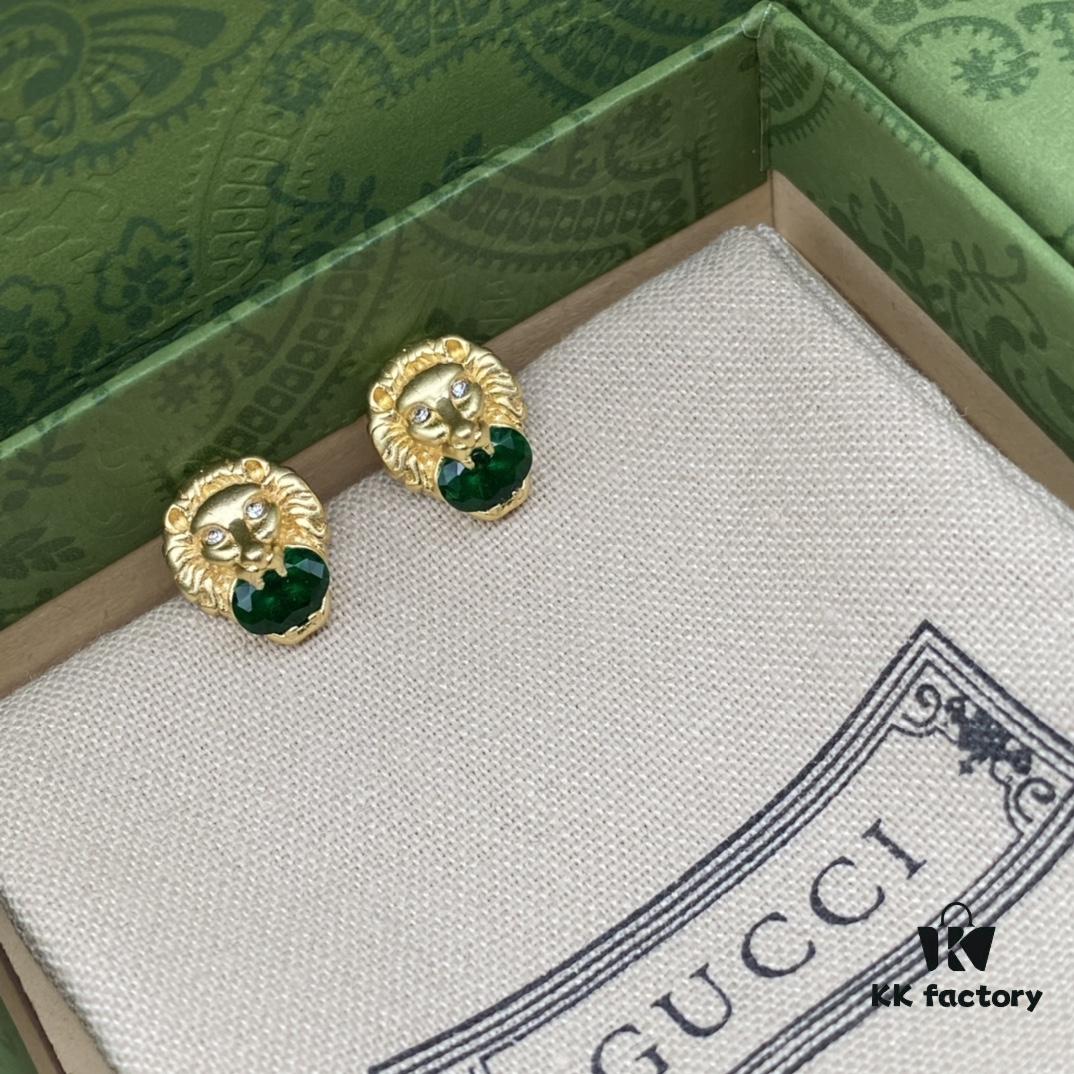 Gucci Lion Head Diamond-Paved Vintage Earrings 🦁️ 💚