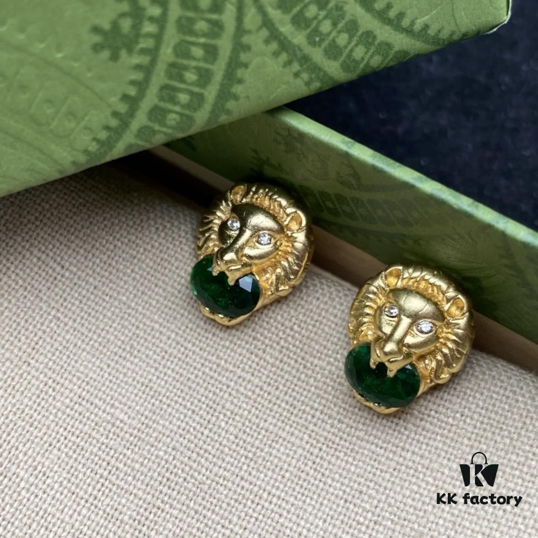 Gucci Lion Head Diamond-Paved Vintage Earrings 🦁️ 💚