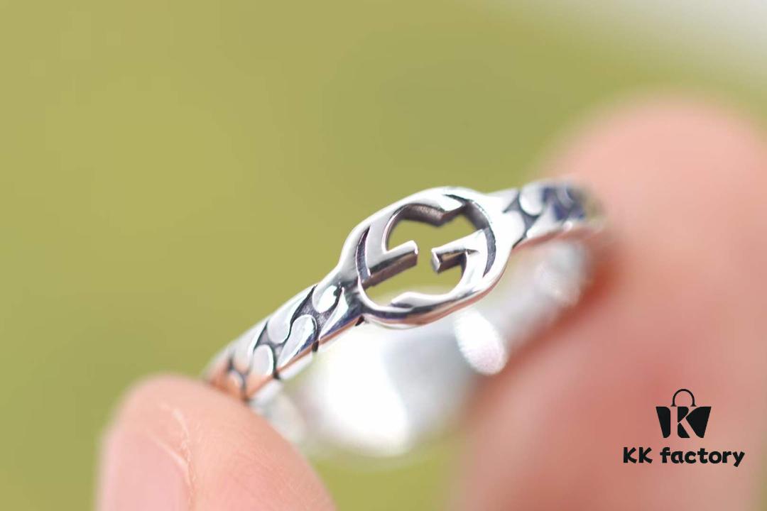 New Arrival💗 Gucci Interlocking Slim Black Enamel Double G Ring