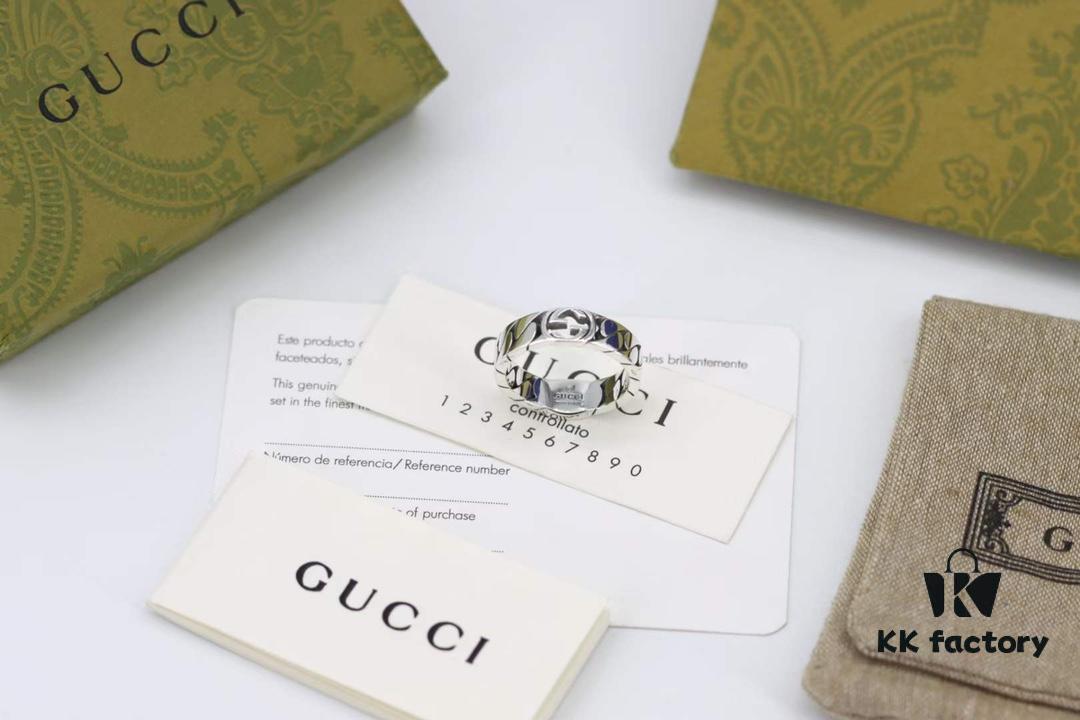 New Arrival💗 Gucci Interlocking Wide Black Enamel Double G Ring in Sterling Silver. 5351120