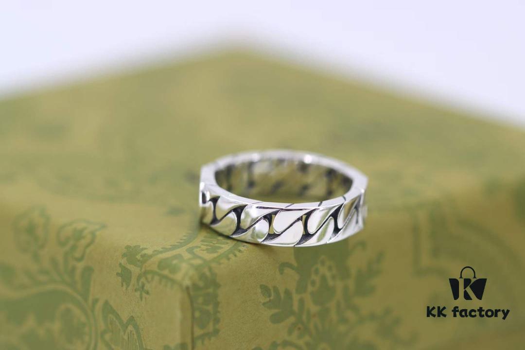 New Arrival💗 Gucci Interlocking Wide Black Enamel Double G Ring in Sterling Silver. 5351120