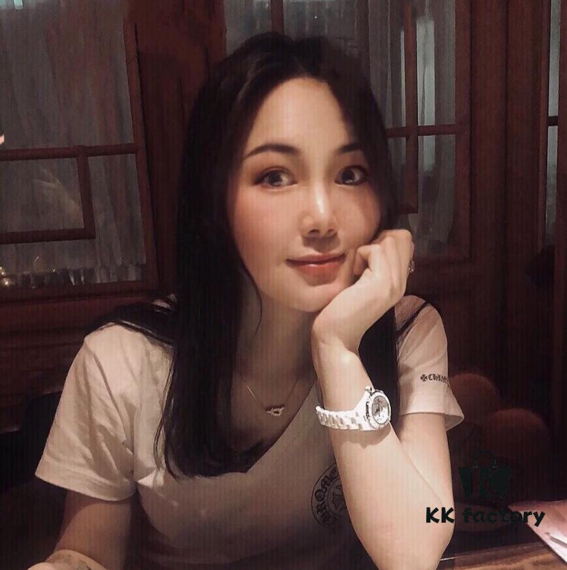 Fred Force 18K Gold Plated Sterling Silver Horseshoe Pendant Necklace with Full Diamond Micro-Pave Clasp