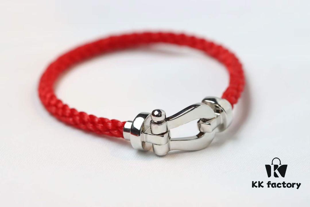 FRED Smooth U-Shaped Horsehoof Clasp Red Rope Bracelet