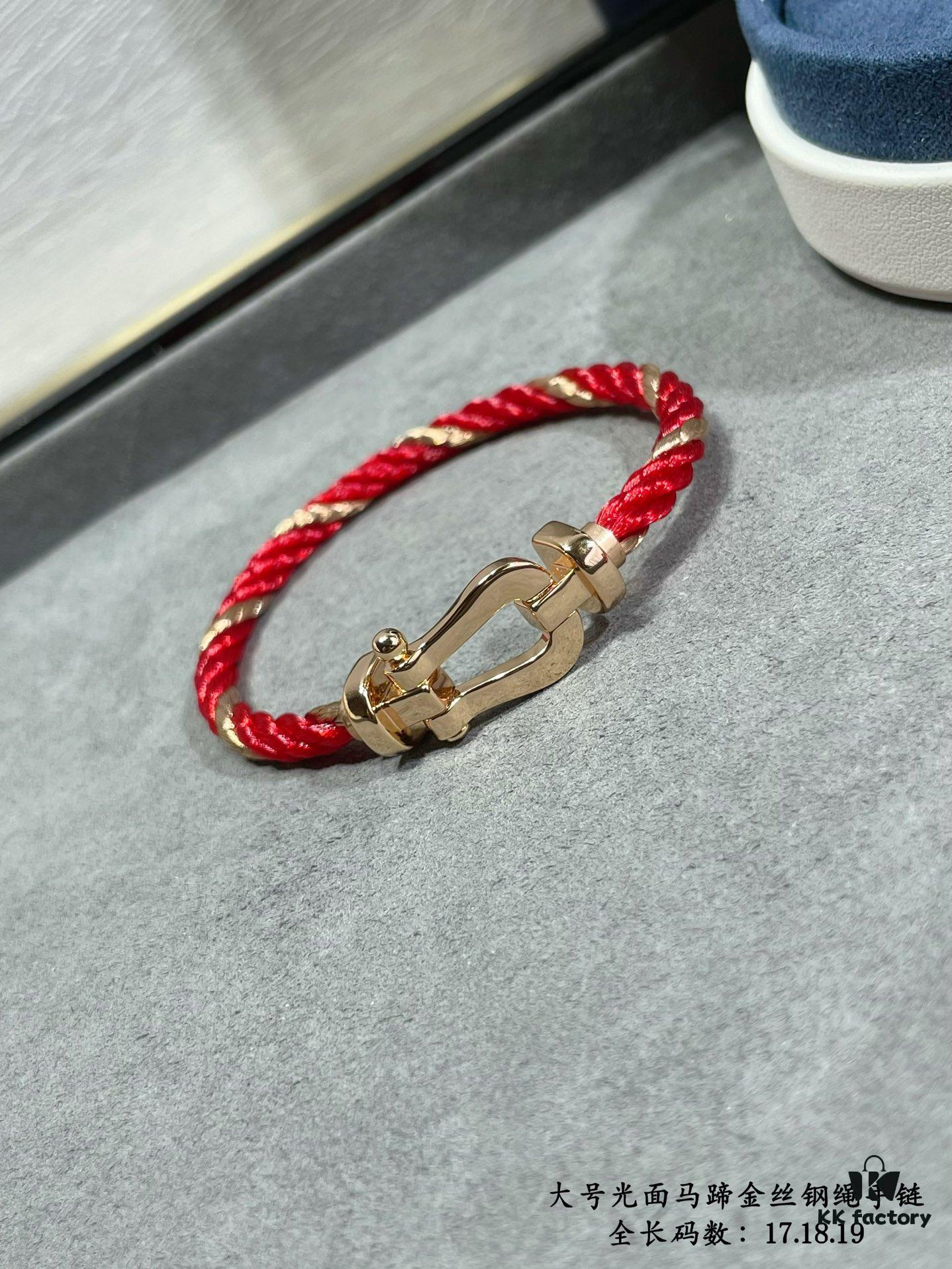 New Arrival ❤️ Fred Large Smooth Horsehoof Gold-Plated Steel Cable Bracelet 👉🏻 Luxury Fashion Exquisite 💠⭐️ High-End Custom Design – Thickened 18K Gold Electroplated Craftsmanship, Precision Micro-Setting, Must-Have Accessory for Influencers and Fashion Enthusiasts