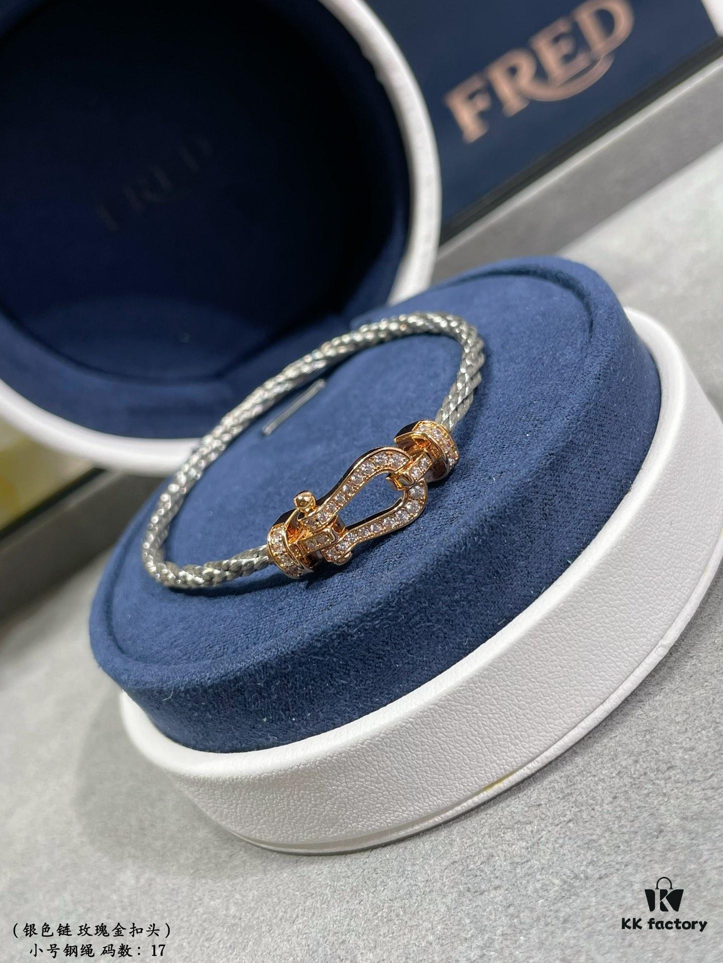 Fred Small Horseshoe Snap Buckle Steel Rope Bracelet, Fashionable and Exquisite, High-End Customized 18K Gold Plated Craftsmanship, Precision Micro-Inlay, Must-Have Item for Influencers and Fashion Enthusiasts