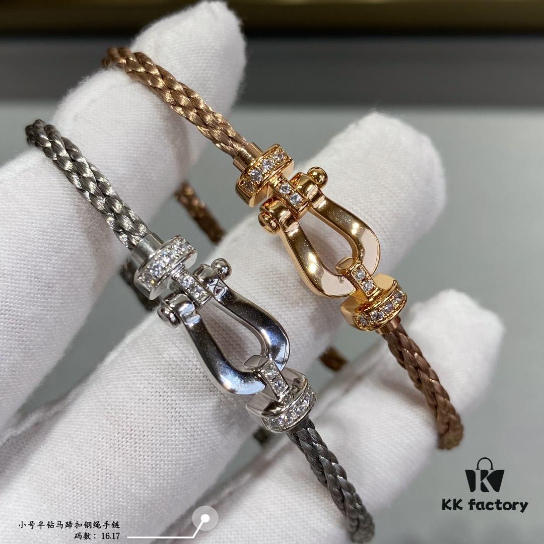 FRED-inspired Small Half-Diamond Horseshoe Steel Rope Bracelet, Luxury Fashion Exquisite Craftsmanship, Thickened 18K Gold Plated, Micro-Pave Design, Must-Have Item for Trendsetters and Fashion Enthusiasts