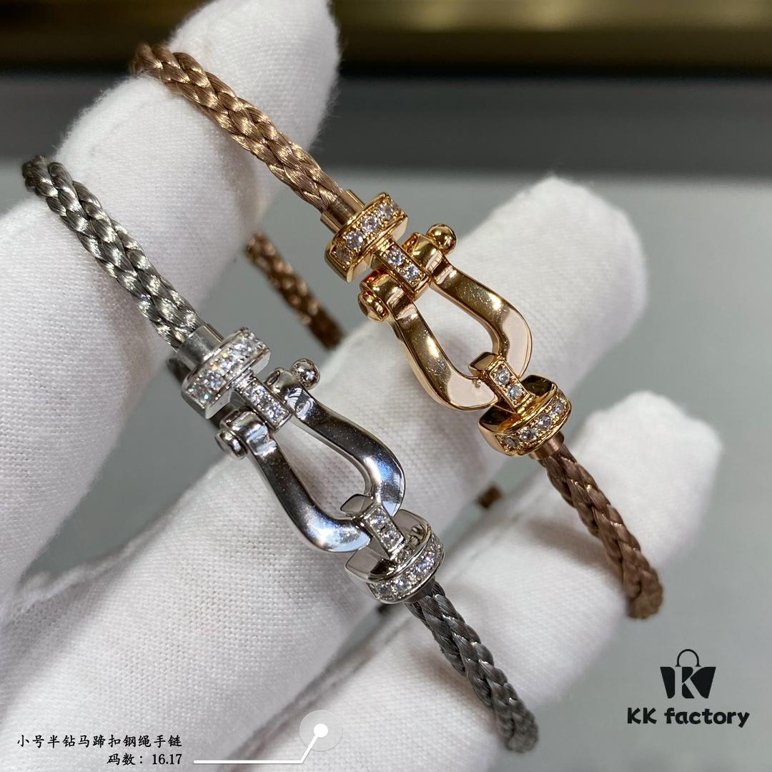 FRED-inspired Small Half-Diamond Horseshoe Steel Rope Bracelet, Luxury Fashion Exquisite Craftsmanship, Thickened 18K Gold Plated, Micro-Pave Design, Must-Have Item for Trendsetters and Fashion Enthusiasts