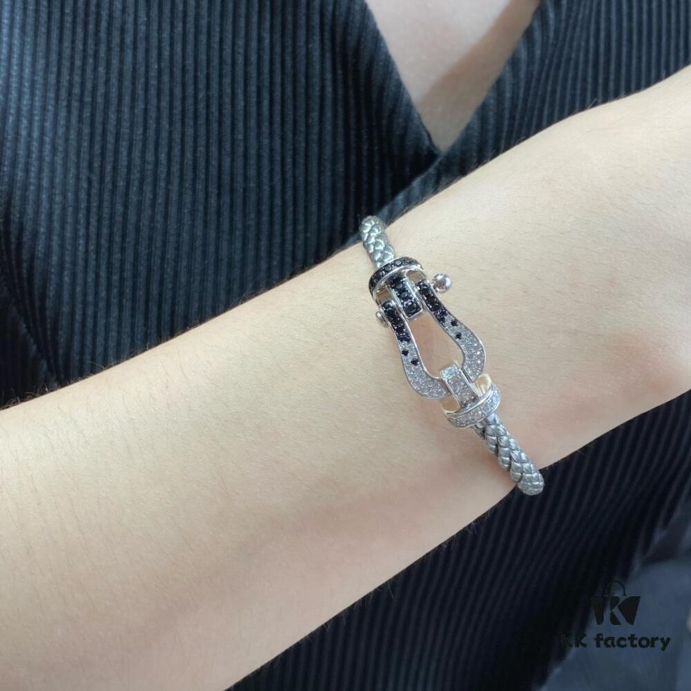 Fred Black and White Diamond Large Hoop Buckle Steel Rope Bracelet - Luxury Fashion Elegant Design, High-End Customized Thickened 18K Gold Plated Craftsmanship, Micro-Pave Workmanship, Must-Have Item for Influencers and Fashion Enthusiasts