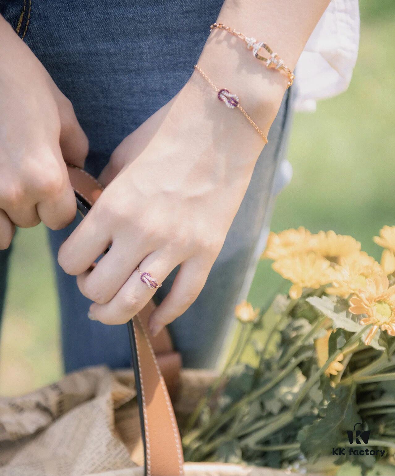Fred - Red Horseshoe Knot Bracelet Wearing Reference