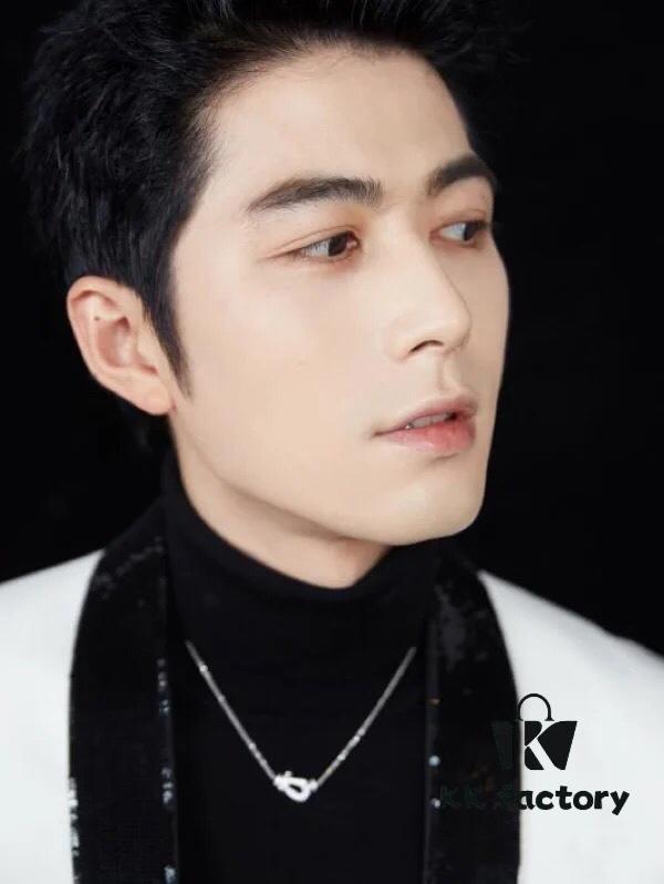 FRED Mid-size Hemp Rope Horsehoof Necklace