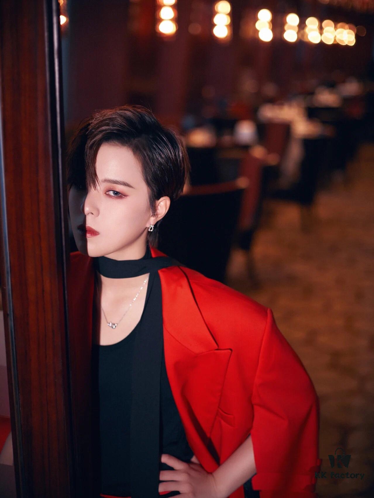 FRED Mid-size Hemp Rope Horsehoof Necklace