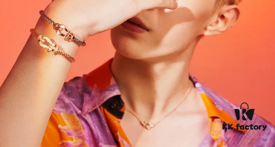 FRED Medium Hemp Rope Horsehoof Necklace