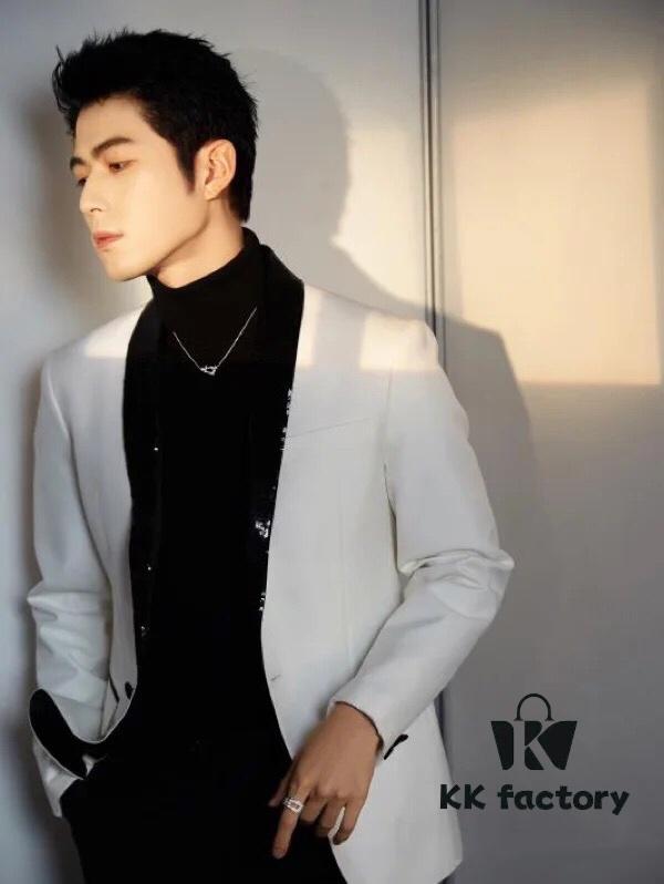 FRED Mid-size Hemp Rope Horsehoof Necklace